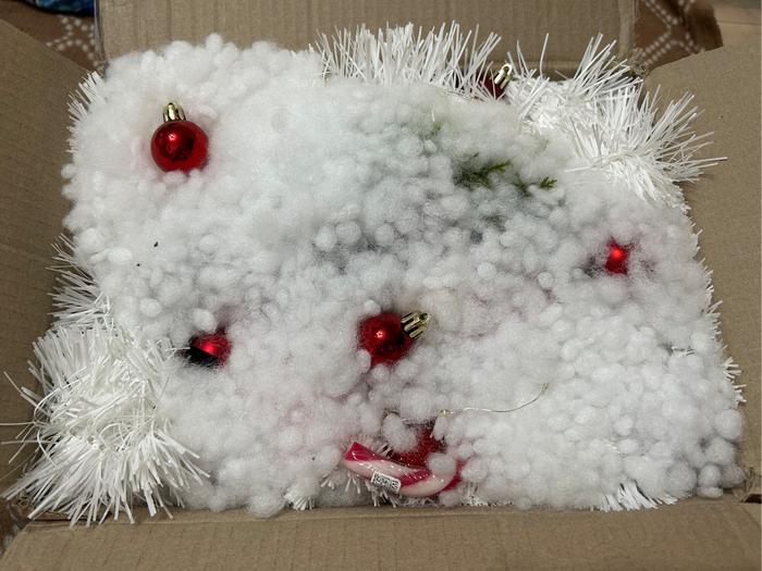        )))       ))    ,           ,  ,      ,   )))