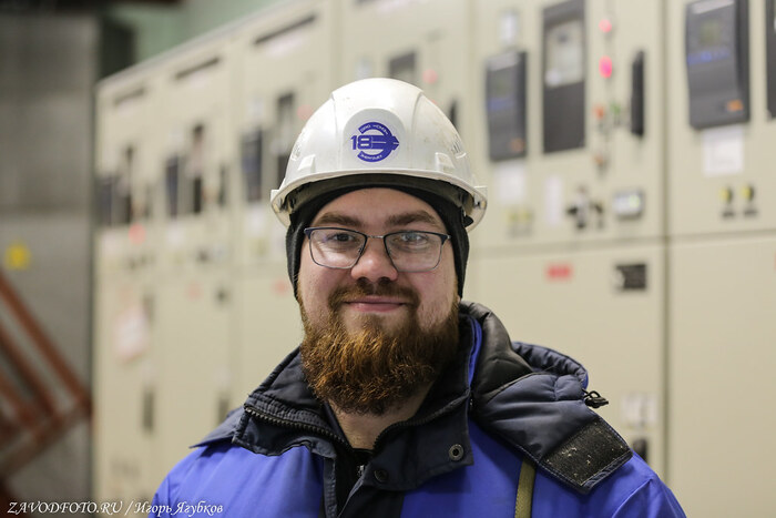 Из серии «Именно они делают Россию великой» / снято мной на Соликамском магниевом заводе