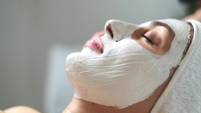 Польза маски для лица: подбираем по типу кожи