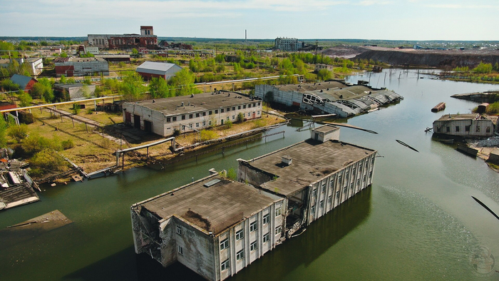 Загадка Дыры. В 2014 на Урале появилась огромная яма, но теперь она исчезла — куда подевался монструозный провал? Заброшенное, Достопримечательности, Краеведение, Путешествия, Скалы, Длиннопост Загадка Дыры. В 2014 на Урале появилась огромная яма, но теперь она исчезла — куда подевался монструозный провал? Заброшенное, Достопримечательности, Краеведение, Путешествия, Скалы, Длиннопост