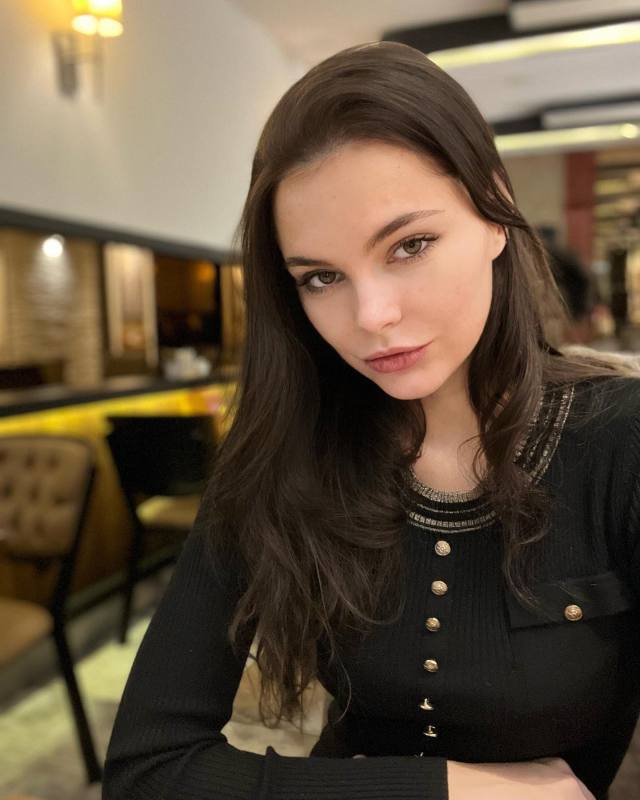 Oktyabrina Maximova