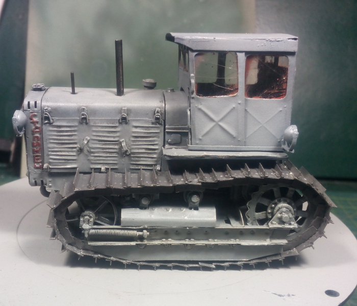 Второй с небольшими следами эксплуатации