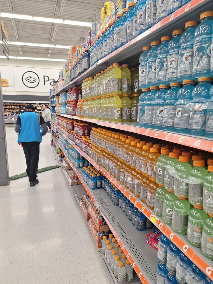 Гипермаркет Walmart в маленьком городе США США, Американцы, Супермаркет, Walmart, Покупка, Шопинг, Жизнь за границей, Эмиграция, Иммиграция, Мигранты, Путешествия, Длиннопост Гипермаркет Walmart в маленьком городе США США, Американцы, Супермаркет, Walmart, Покупка, Шопинг, Жизнь за границей, Эмиграция, Иммиграция, Мигранты, Путешествия, Длиннопост