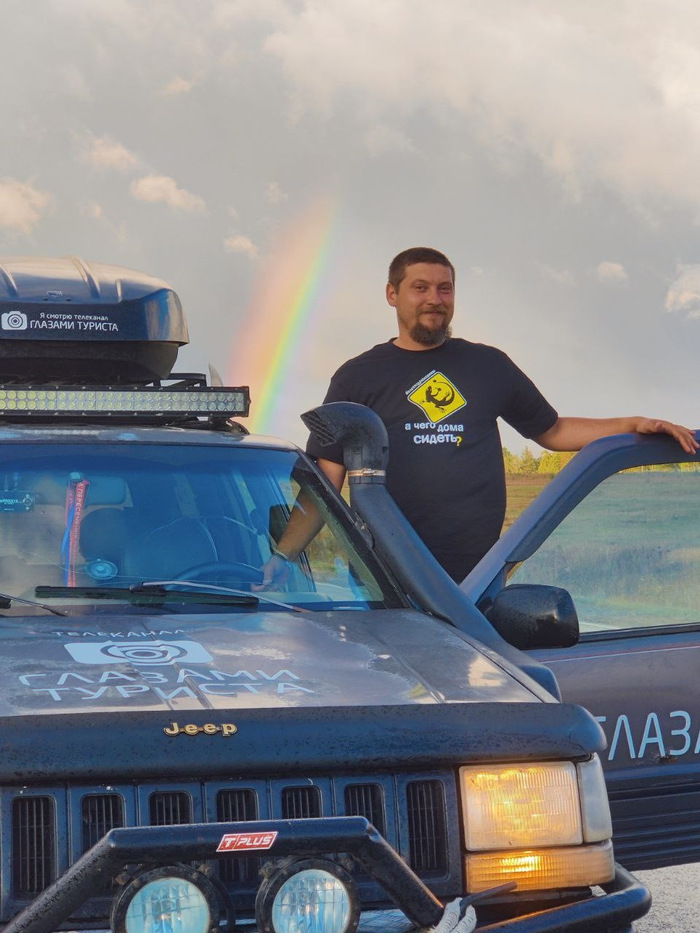 Счастливый владелец обслуженного Jeep