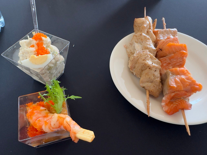 Хотя бы покормили хорошо