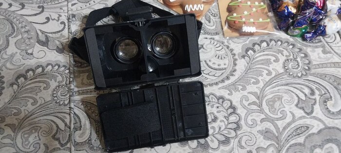 Ну и то, что я никак не ожидал увидеть... VR, мать их, очки!!) Вот правда, их бы я никогда не угадал, что могут подарить)) Затестю обязательно, реально очень необычный и крутой подарок.