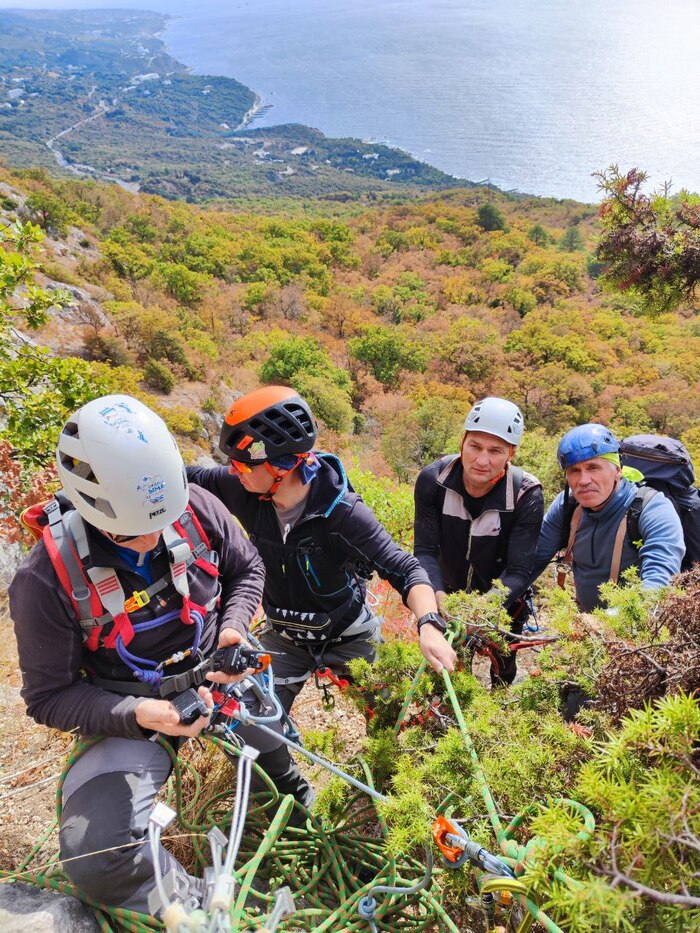 <a href="https://pikabu.ru/story/osenniy_kryim_alpinistskie_sboryi_v_platane_10939804?u=https%3A%2F%2Fpikabu.ru%2Fstory%2Falpinistskiy_marshrut_cherep_1b_massiv_bashnya_10923550&t=%D0%9C%D0%B0%D1%80%D1%88%D1%80%D1%83%D1%82%20%22%D0%A7%D0%B5%D1%80%D0%B5%D0%BF%22%201%D0%91&h=0940264e088a3ce48d9090c6b947e18a37c82a7c" title="https://pikabu.ru/story/alpinistskiy_marshrut_cherep_1b_massiv_bashnya_10923550" target="_blank" >������� "�����" 1�</a>