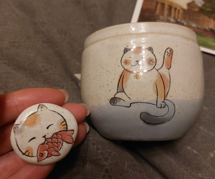 Брошка и аромасвечка)))