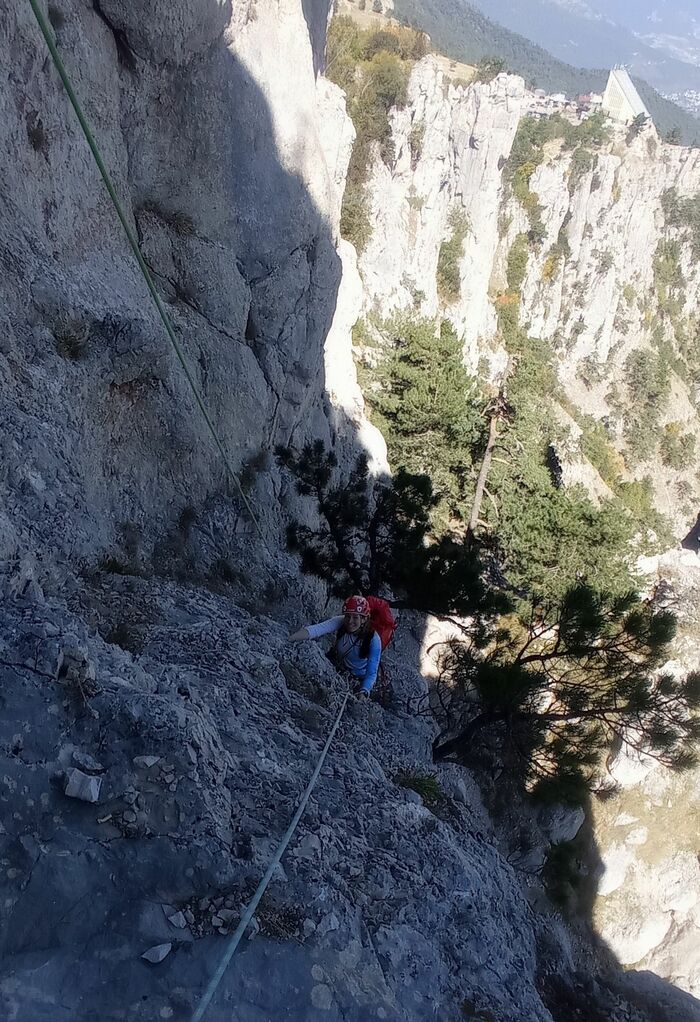 Движение вверх на вершину Ай-Петри