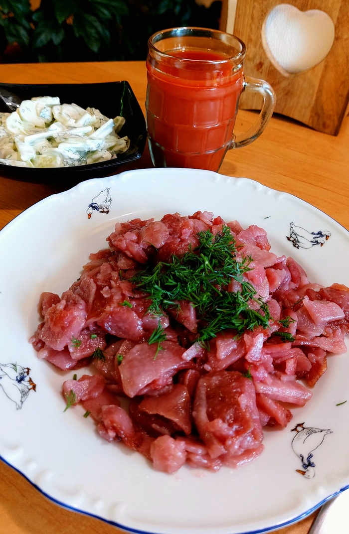 Фудстилист из меня наверное не очень. Фокус уехал на томатный сок.)