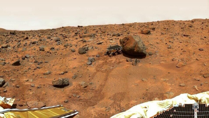  Sojourner. ,   Mars Pathfinder