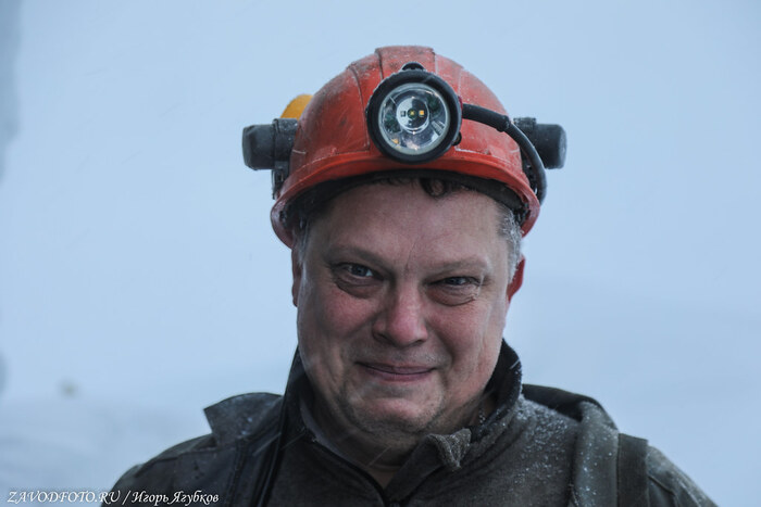 Из серии «Именно они делают Россию великой» / снято мной на ООО «Ловозерский ГОК»