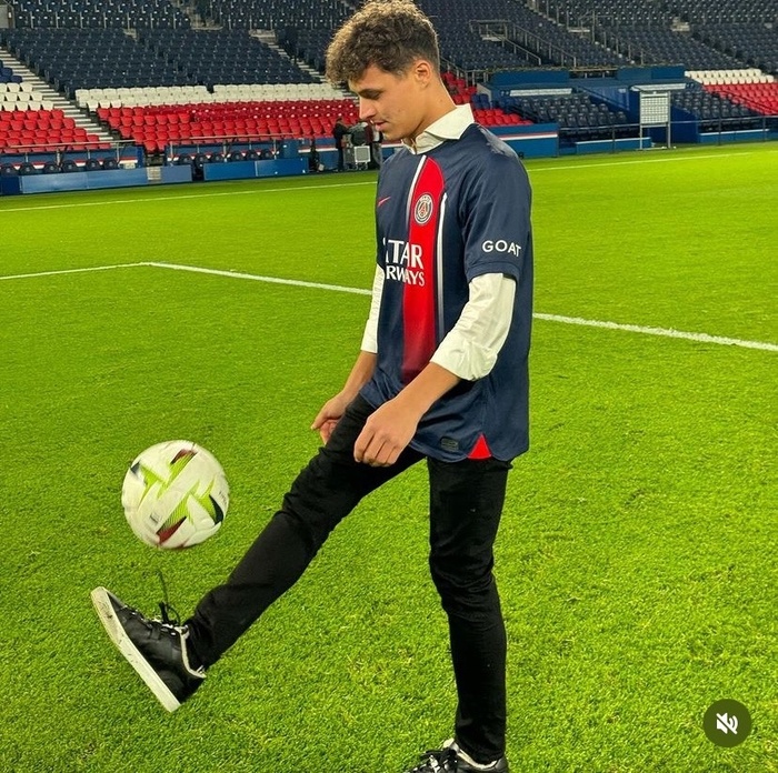 Ландо Норрис и уроки футбола в Париже