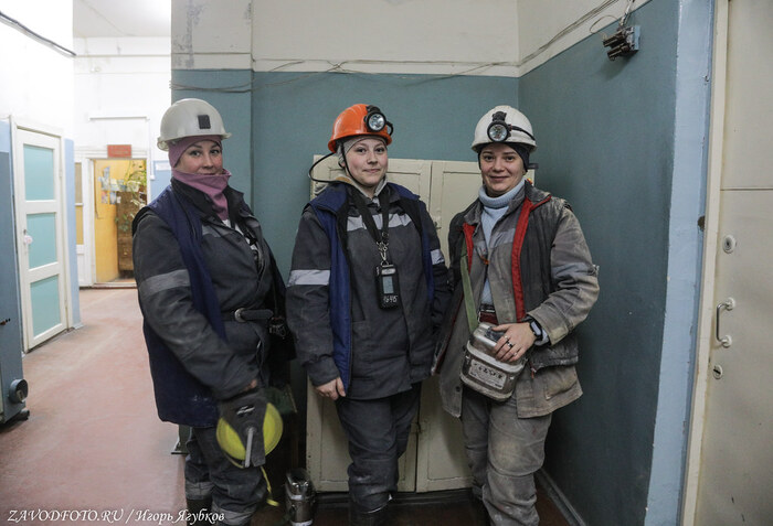 Из серии «Именно они делают Россию великой» / снято мной на ООО «Ловозерский ГОК»