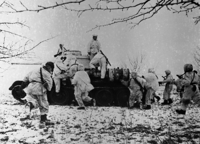   .  ,  1943 . :  Lesta Games.