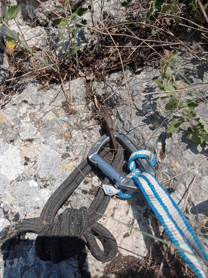 Первый крюк