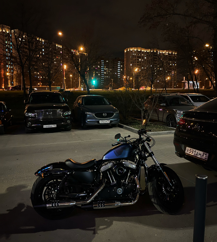 Вот первая фотография, которую я сделал, когда только приехал на нем домой