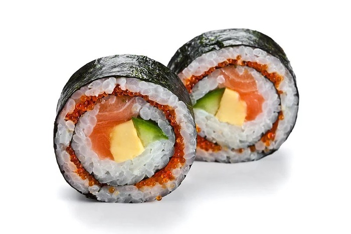 Футомаки (толстые роллы, большие роллы, фирменные роллы) это один из самых больших роллов, внешне похожий на Макидзуси, с диаметром порции около 5 сантиметров и разнообразными начинками в различных комбинациях.