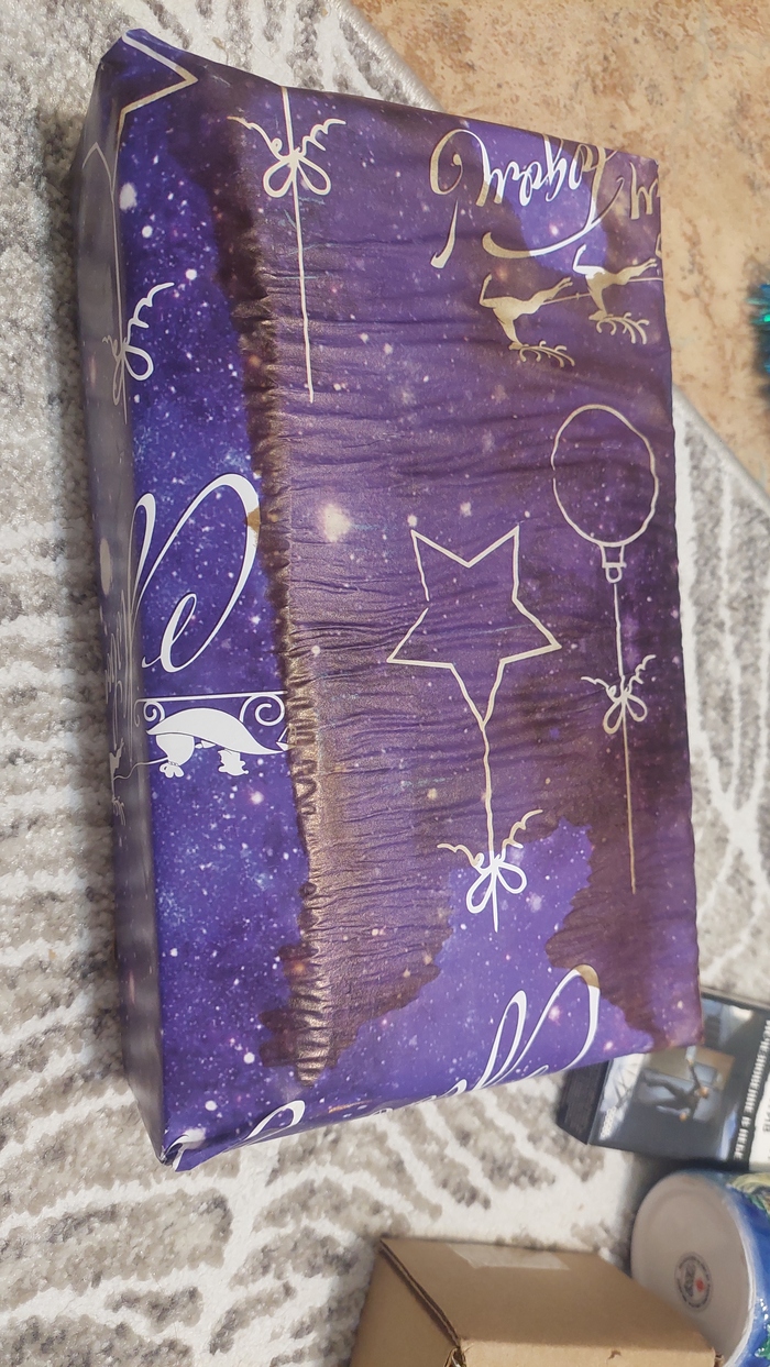 Сначала подумал, что там колбаса протухла :)))