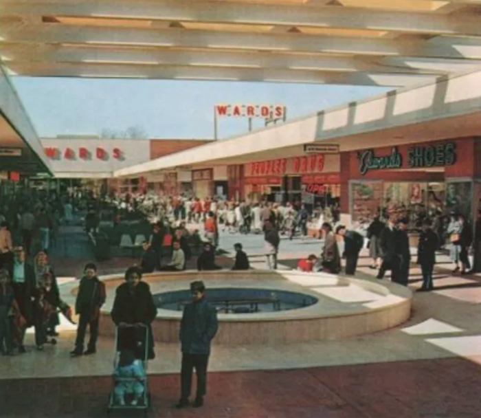 Wheaton Plaza (сегодня он называется Westfield Wheaton Mall) в 1970-х годах