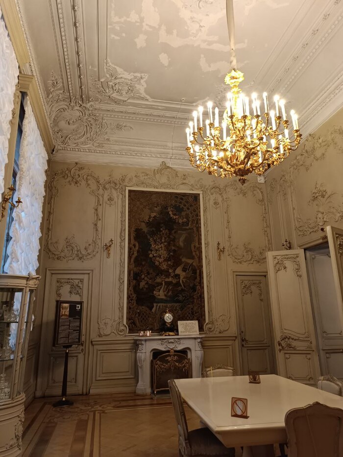 Представил , если бы в моем доме была такая комната. Потрясающе !