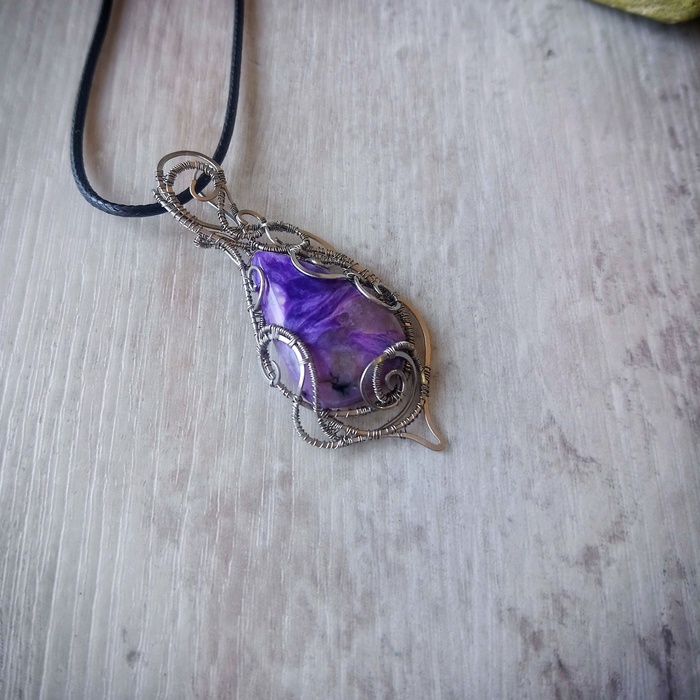 Кулон с чароитом