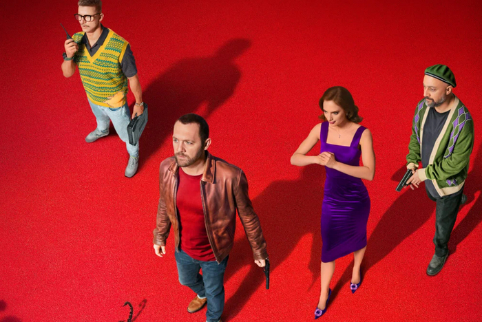 Отрывок постера сериала "Красный 5"