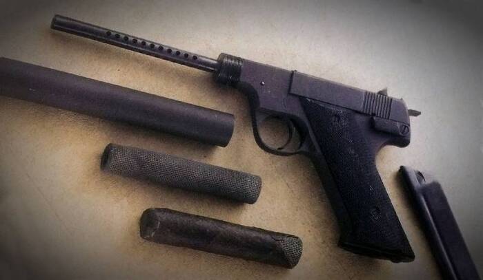 High Standard HDM � ����������� ����. ��� ������� ����� (������ ����) ������ ���������, ����� ����� � �������� �����, ���������� � ������. ���� <!--noindex--><a href="https://pikabu.ru/story/besshumnyiy_pistolet_high_standard_hdm_ssha_10996459?u=http%3A%2F%2FBreachbangclear.com&t=Breachbangclear.com&h=e88d446cc7a81d996002b03ff3bf9d2f9e7a9b58" title="http://Breachbangclear.com" target="_blank" rel="nofollow noopener">Breachbangclear.com</a><!--/noindex-->