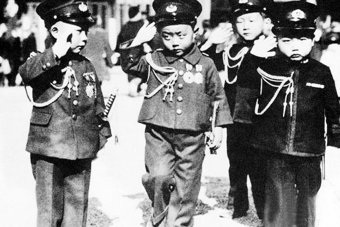 Милитаристская Япония - общество наиболее близко подошедшее, к воплощению в жизнь идалов Хайнлайна