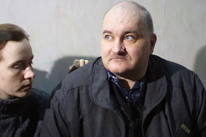 Анатолий Москвин и его девушка в 2019 году