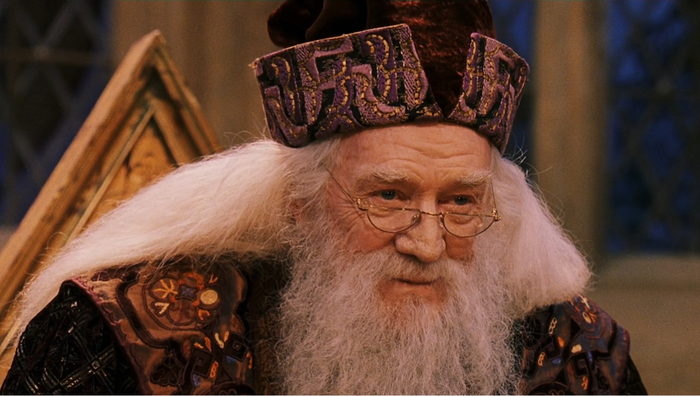 №5. Кому Дамблдор подарил такую улыбку?)