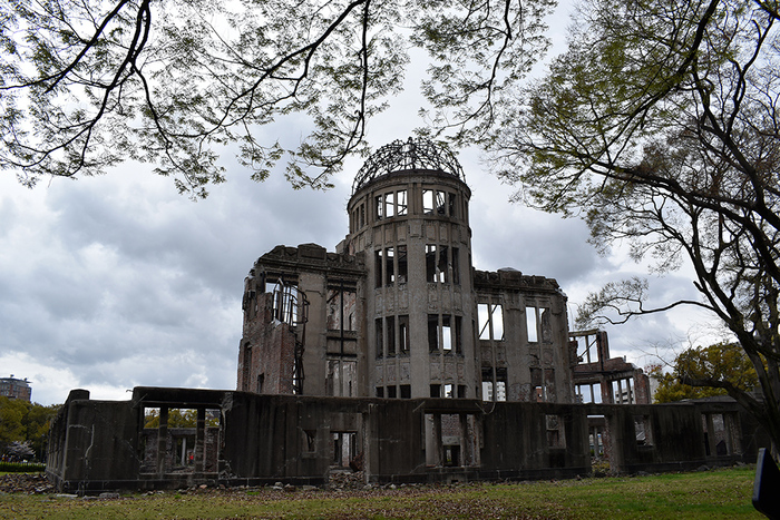 Мемориальный парк мира в Хиросиме Япония, Хиросима, Бомбардировка Хиросимы и Нагасаки, Ядерный взрыв, Музей, Жесть, Мемориал, Путешествия, Длиннопост, Фотография Мемориальный парк мира в Хиросиме Япония, Хиросима, Бомбардировка Хиросимы и Нагасаки, Ядерный взрыв, Музей, Жесть, Мемориал, Путешествия, Длиннопост, Фотография