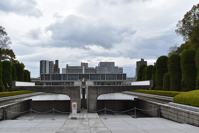 Мемориальный парк мира в Хиросиме Япония, Хиросима, Бомбардировка Хиросимы и Нагасаки, Ядерный взрыв, Музей, Жесть, Мемориал, Путешествия, Длиннопост, Фотография Мемориальный парк мира в Хиросиме Япония, Хиросима, Бомбардировка Хиросимы и Нагасаки, Ядерный взрыв, Музей, Жесть, Мемориал, Путешествия, Длиннопост, Фотография