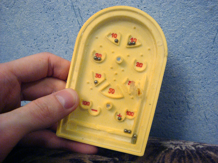 Мини-пинбол.