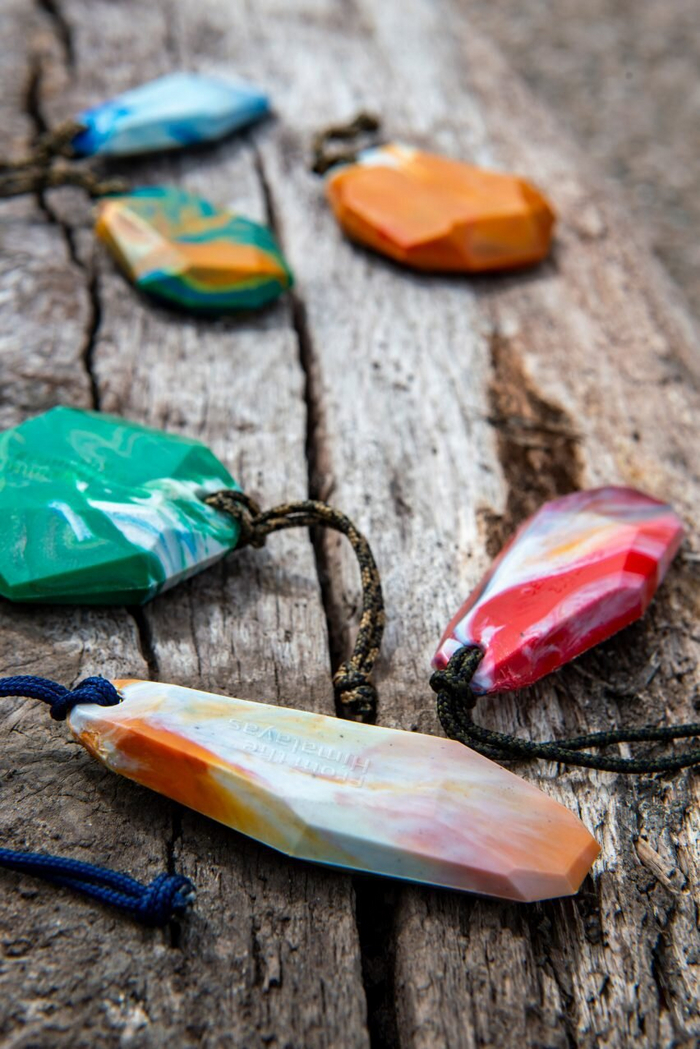 Дизайнеры придумали, как вывезти и переработать отходы с Эвереста | Пикабу