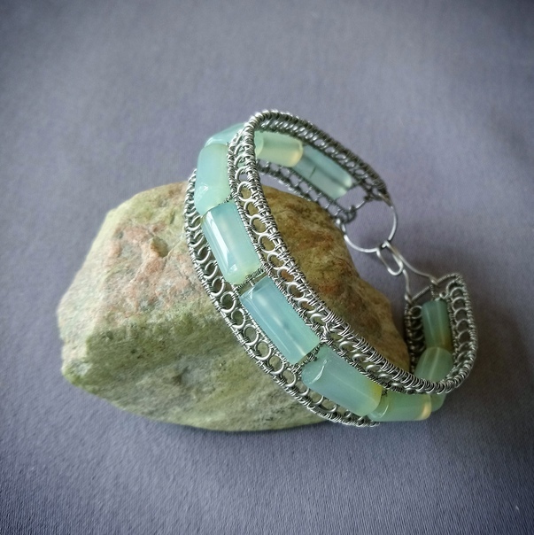 Браслет с халцедоном