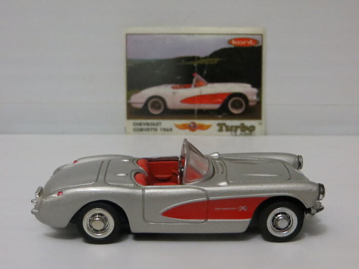 10 Chevrolet Corvette (New Ray)