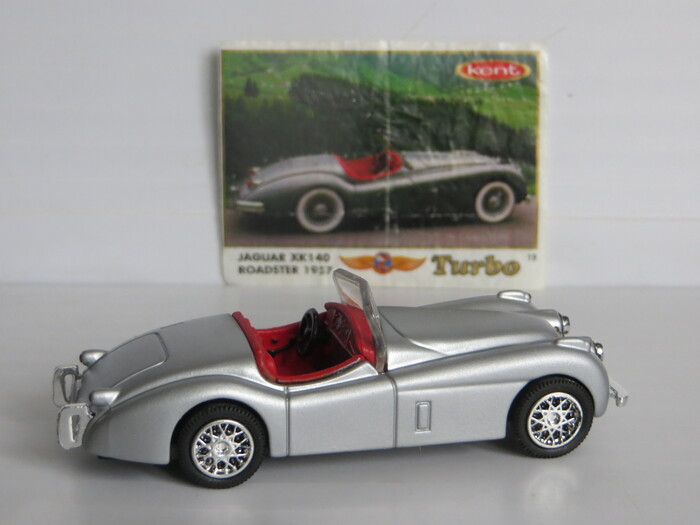 19 Jaguar XK140 (New Ray)