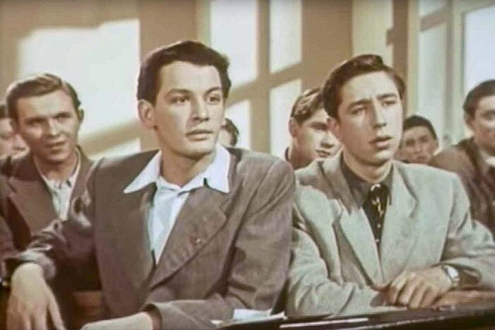 1954 ���. ������� ������� � ���� ��������� ����������� � ������ ��������� ��������