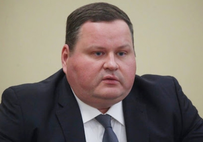 Министра труда на доску почёта - за труд!