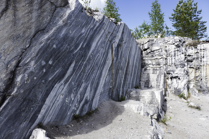 Мраморные "стены" Итальянского карьера