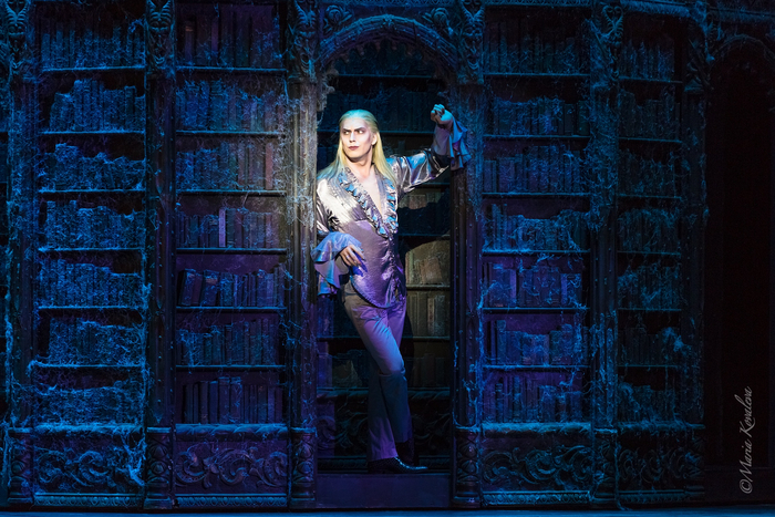 Если бы авторы мюзикла знали про Гордеева, они бы наверняка уделили его персонажу столько сценического времени, что плакали бы скрепы, и... в России мюзикл запретили бы. Да, парадоксальный фатализм выглядит так.