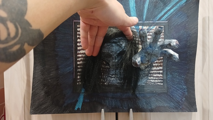 А что там под волосами))