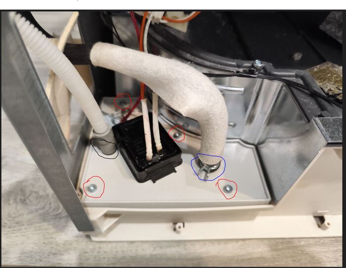    Hotpoint-Ariston NT CM10 7B RU