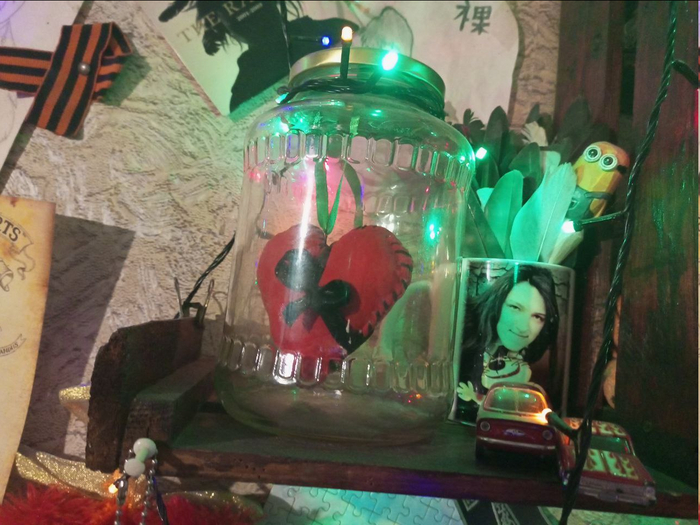 Сердце, закатанное в банку консервную, фарш из любви, но ты была первой...