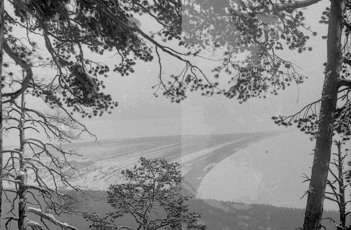 Вид на косу, разделяющую Баргузинский и Чивыркуйски заливы.