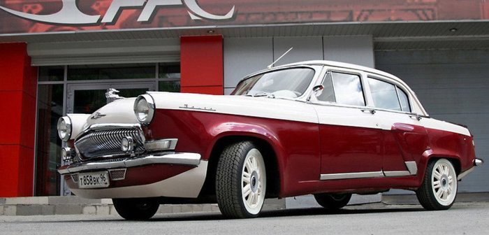 Пример того, как благодаря возможностям современной техники рождаются нездоровые сенсации. Это — снимок «Волги» с мотором Mercedes-Benz и полным приводом.