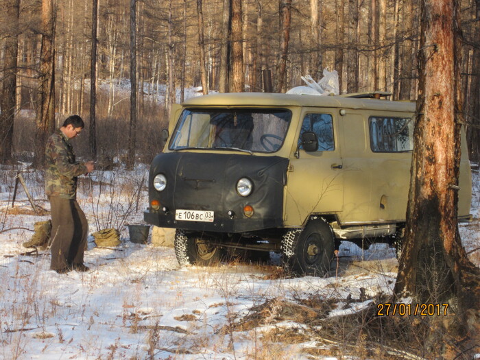 Если в машине становилось жарко, то слегка приоткрывали люк.