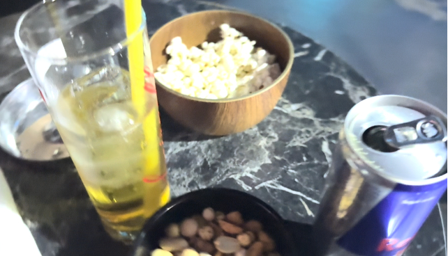 Набор тусовщиков