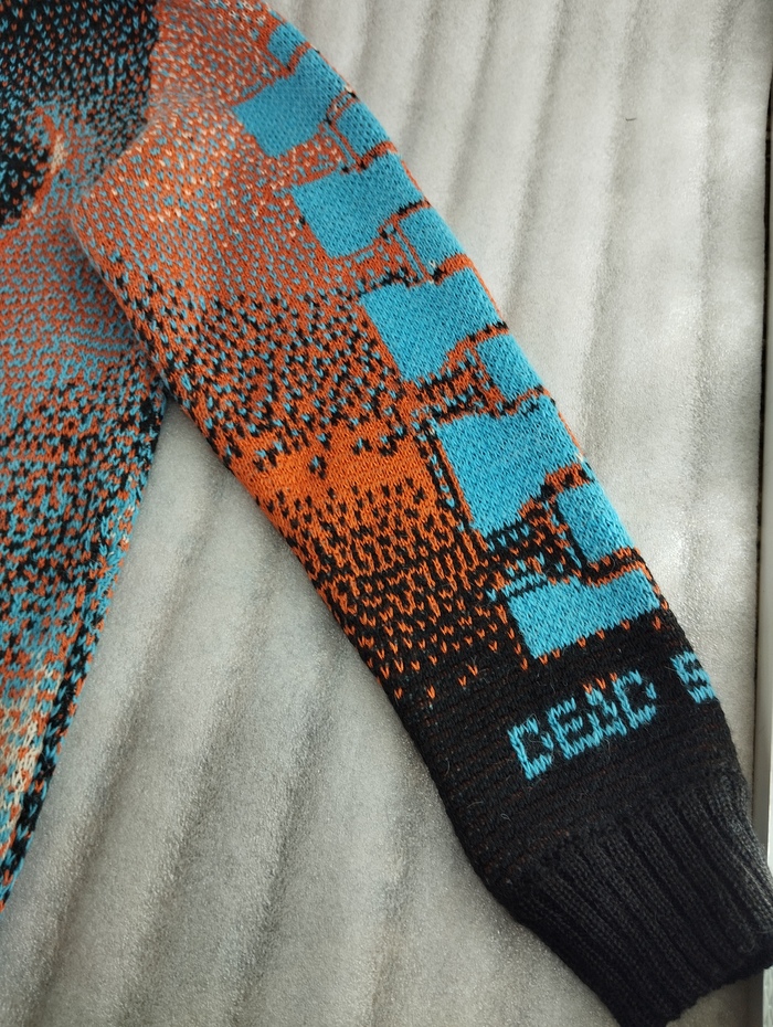 Рукав. Резинки двойные.